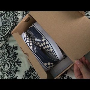 blue checkered vans